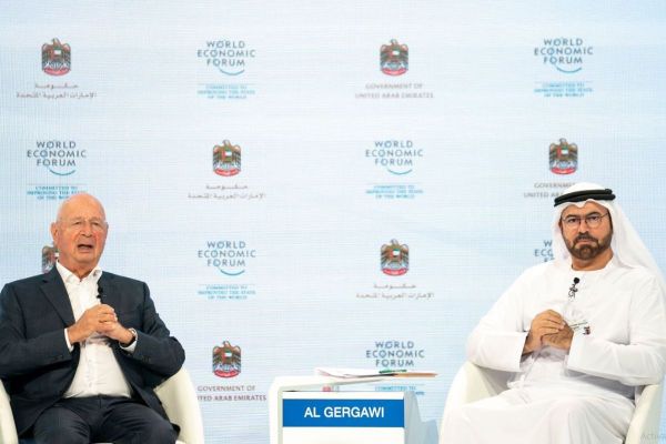 Ministers and government officials highlight UAE's Vision at WEF meeting