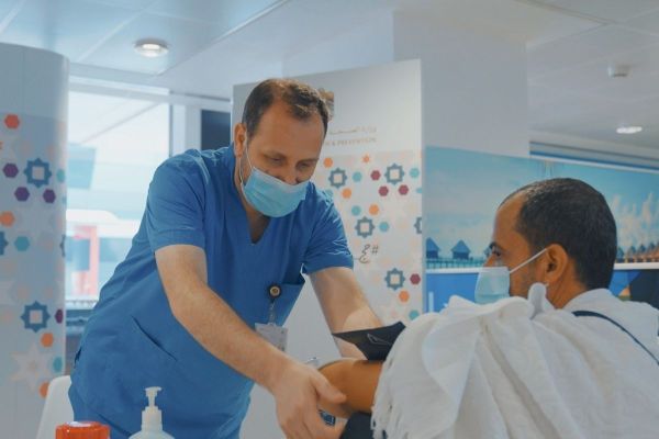 MoHAP deploys medical experts  to raise awareness on Hajj safety precautions