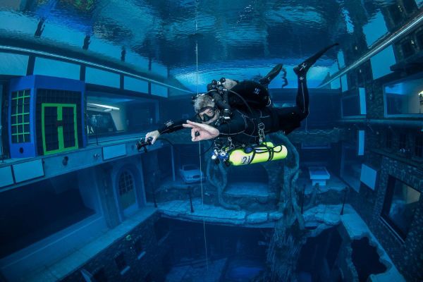 Deep Dive Dubai celebrates 1st anniversary with offers, upgrades & free dives worth up to AED 2,100