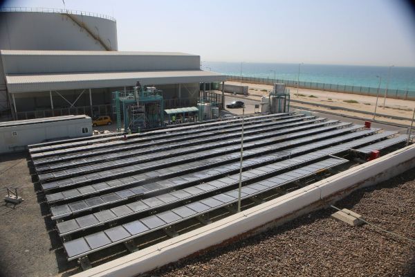 DEWA signs partnership with Desolenator to build a sustainable model for water desalination & purification