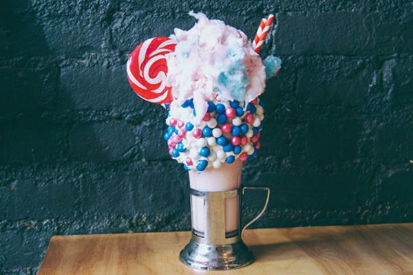 10 Unique Desserts in Dubai to Satisfy Your Sweet Tooth!