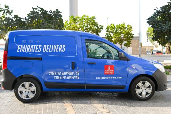 Fast delivery on shopping from UK possible with Emirates Delivers