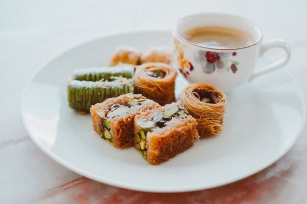 The Ultimate Guide to the Yummiest Arabic Sweets in Dubai