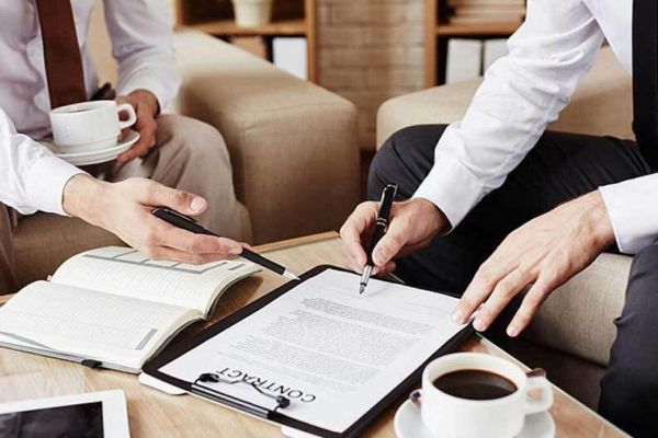 Employers in the UAE cannot ask new employees to start working until they get residence visa