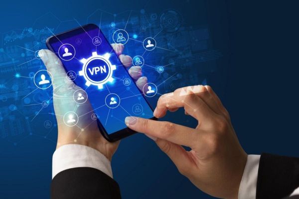 Is the use of VPNs to make free calls considered illegal in the UAE?