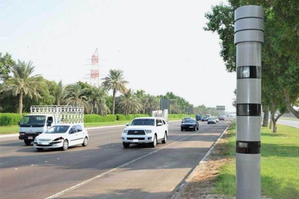 Understanding Traffic Violations in Dubai: Decode the Meaning of a Dh400 Fine for Lane Indiscipline