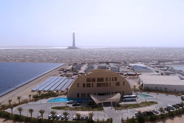 UAE making rapid progress in its solar energy projects, as it moves closer to achieving zero greenhouse gas emissions