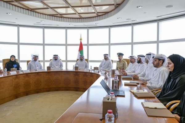 Hamdan bin Mohammed assesses accomplishments of the Higher Committee for Development and Citizens Affairs