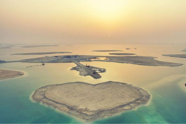 Floating villas to upscale Dubai's real estate market