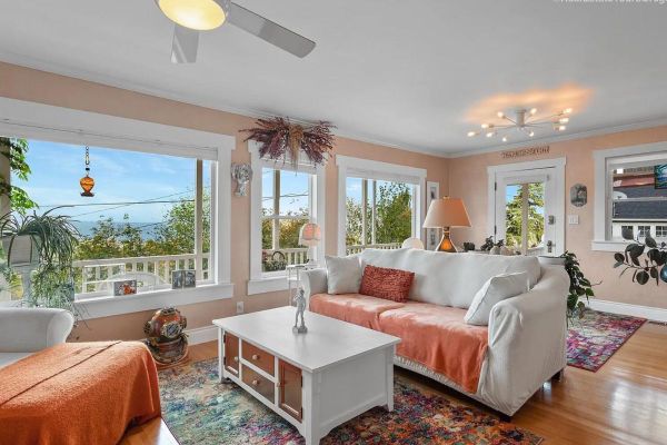 Dubai: Is it permissible for landlords to deduct funds from a tenant's security deposit for wear and tear?