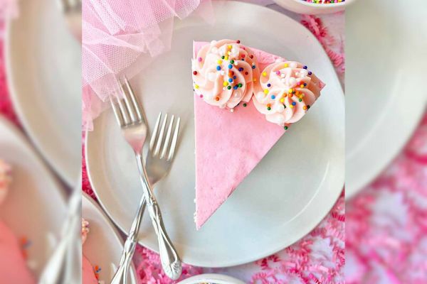 Café Java celebrates Barbie’s launch in the UAE with 'Pink-tastic' dessert offerings