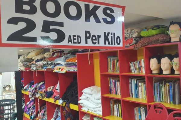 Dh4 t-shirts in Dubai: Unique retail experience for budget-friendly finds