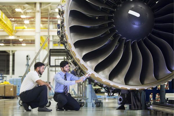 Emirates welcomes UAE nationals to join its Aircraft Maintenance Engineer License