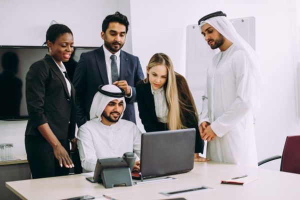 Survey shows 25% of employees in UAE, Saudi Arabia changed jobs last year