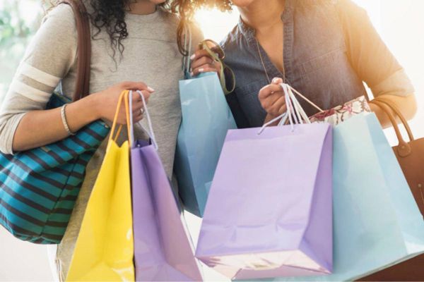 Dh5,000 Prize to Gold Coins: Dubai Retailers Roll Out Discounts and Deals for This Festive Season