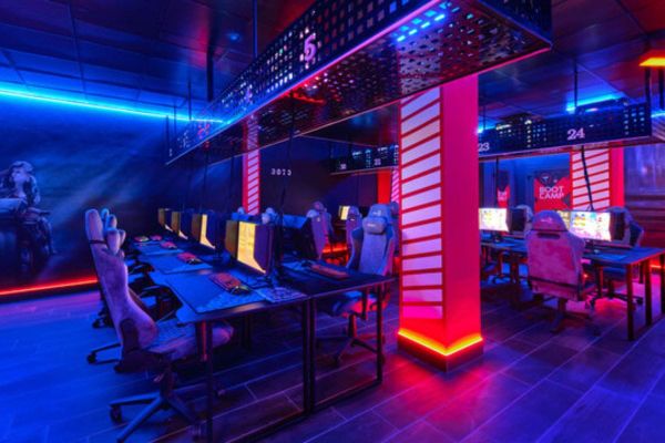 Pixel Perfect: Dubai's Best Game Cafes!