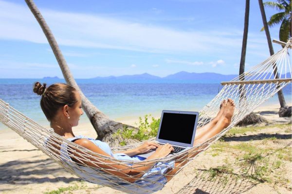 UNWTO Report Shows Nearly Half of Global Destinations Offer Digital Nomad Visas