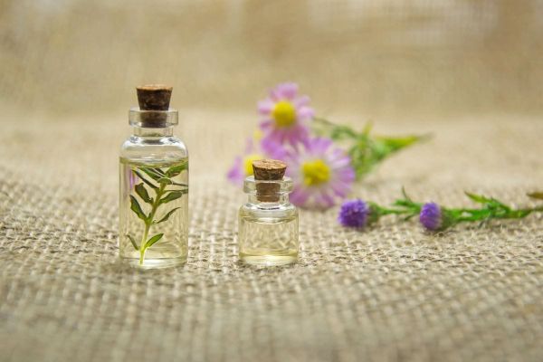 Best Perfume Shops in Dubai: Safia, Ajmal Perfumes & more