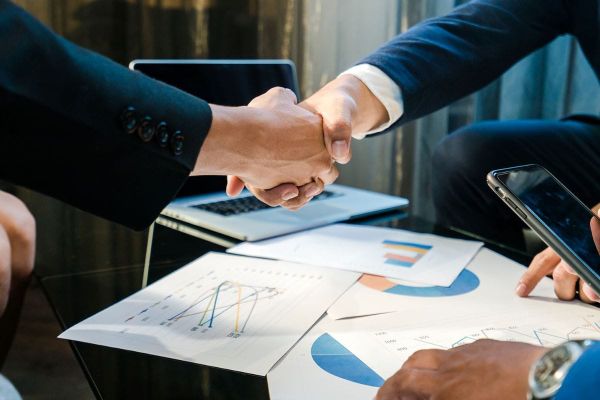 Investor Visa Dubai: Requirements, Documents, Fees & More