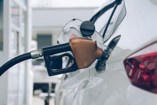 UAE to Announce Petrol, Diesel Prices for January; Will Rates Drop in 2024?