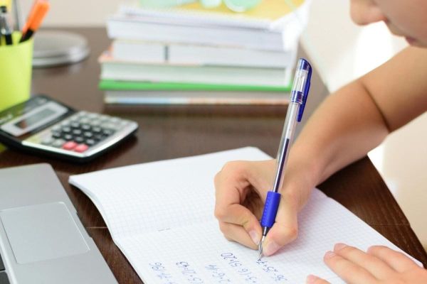 How New Private Tuition Permit Will Help UAE Residents Earn a Second Salary