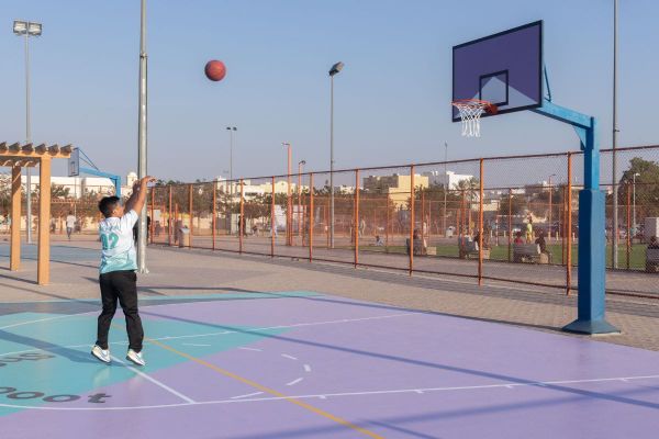 Dubai Municipality and Deliveroo to Renovate Basketball and Cricket Courts in Hor Al Anz