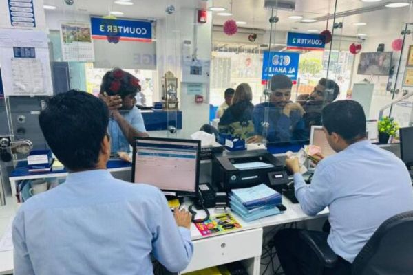 UAE Exchange Houses Announce Increased Fees for Remittances by 15%