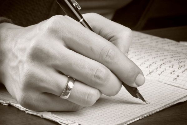 Emirati Voices: Stories of UAE Authors