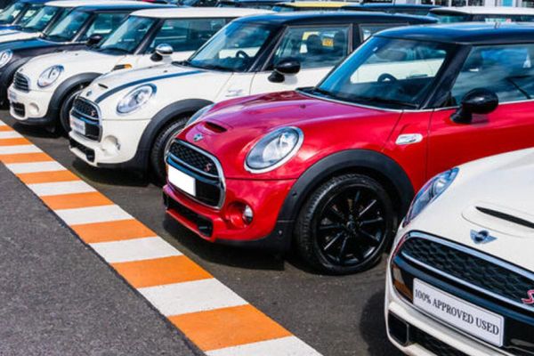 Pre-owned Car Prices in UAE Drop by 15%, New Players Enter Market