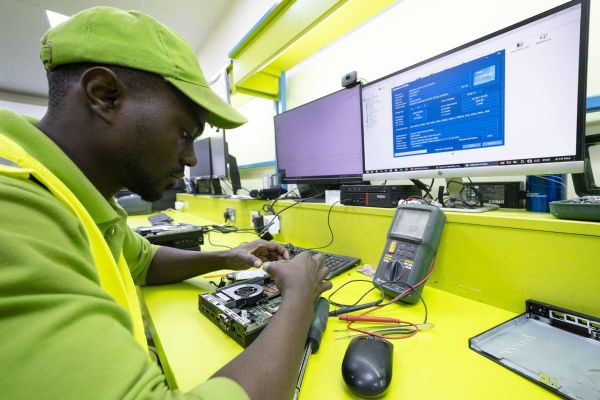 Donate Your Device’ Initiative Gathers 32,000 Gadgets to Aid Underprivileged Students Globally, Champion Sustainability