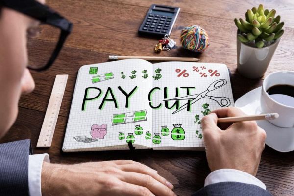 UAE: Are Employers Allowed to Deduct Salaries for Absences Caused by Heavy Rain?