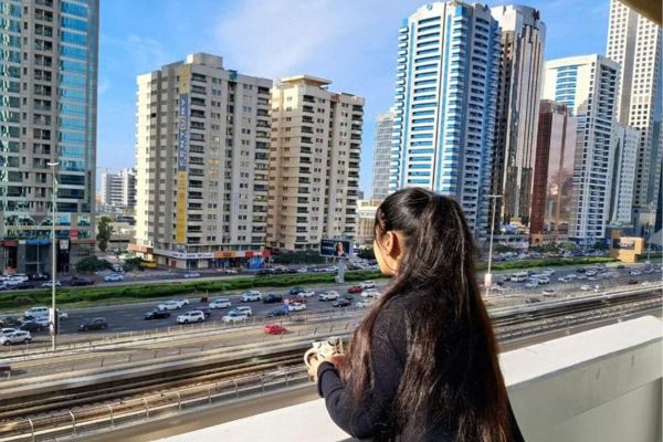 8 Essential Services in Dubai You Can Enjoy Without Leaving Home