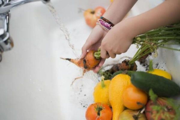 Survey Shows UAE Residents Prioritize Health Spending Over Luxury Items