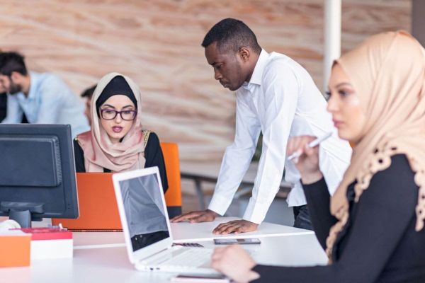 UAE: Can Dependents Work While Sponsored by Family?