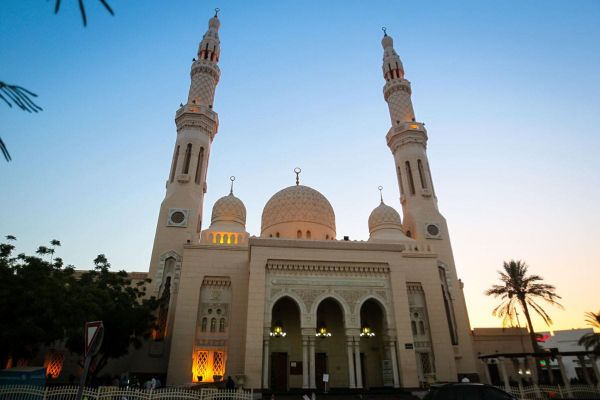 Imams and Muezzins Can Now Reserve Parking Spaces at Mosques in Dubai; Here's How