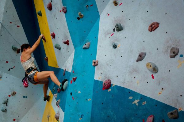 Top Spots to Try Rock Climbing in Dubai