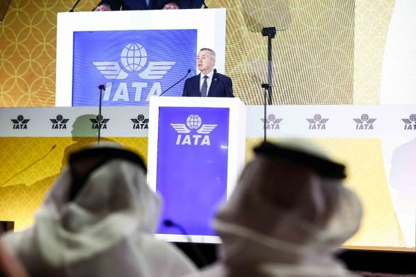 IATA Forecasts Record $30.5 Billion Profits for Airlines in 2024