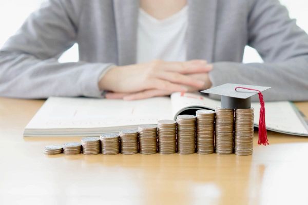 All About Student Loans in the UAE: Eligibility & More