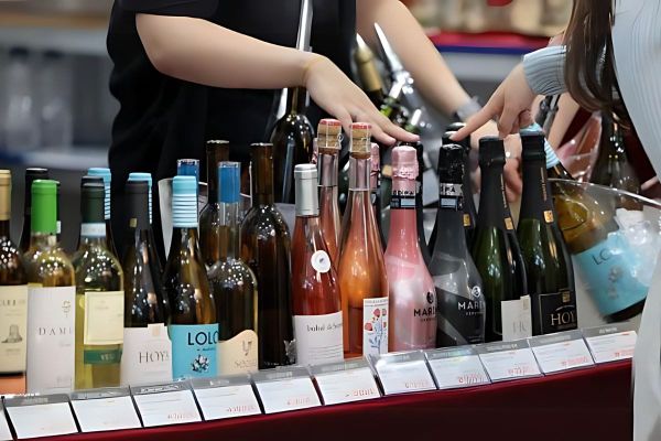 Korea Among Top Spenders Globally on Splurge Purchases: Deloitte Report