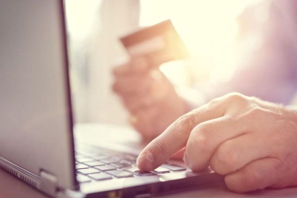 UAE: How to Claim Refunds for Government Service Fees and Fines