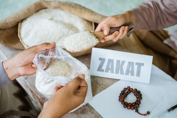 UAE Clarifies Zakat on Dates: Key Details and Calculations