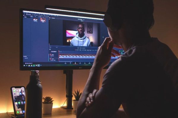 Most Popular YouTube Content Creators in Dubai