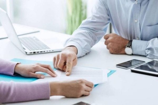 UAE: Can Employers Assign Different Tasks Without Employee Consent?