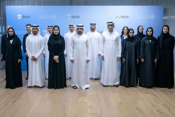 Dubai Police Receives Hamdan Flag for Outstanding Innovation in Government Services