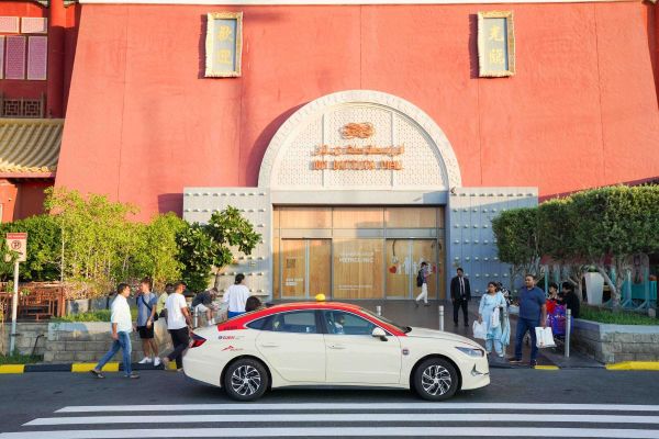 RTA Launches Taxi-Sharing Pilot Service Between Dubai and Abu Dhabi