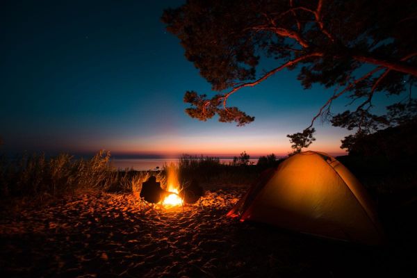 How to Experience the Magic of Winter Camping in UAE