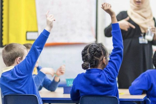 Choosing the Right Curriculum for Your Child in the UAE: A Guide for Parents