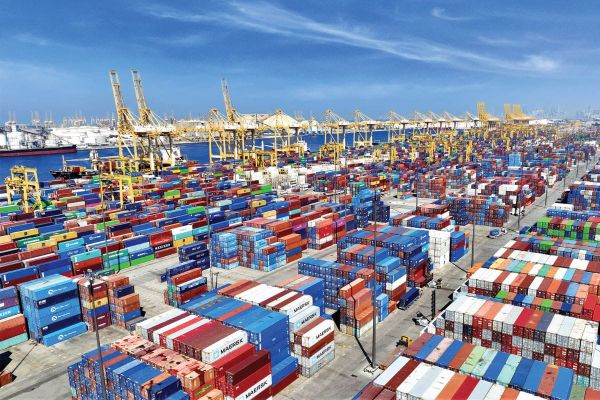DP World Achieves Record-Breaking Trade Volumes at Jebel Ali Port
