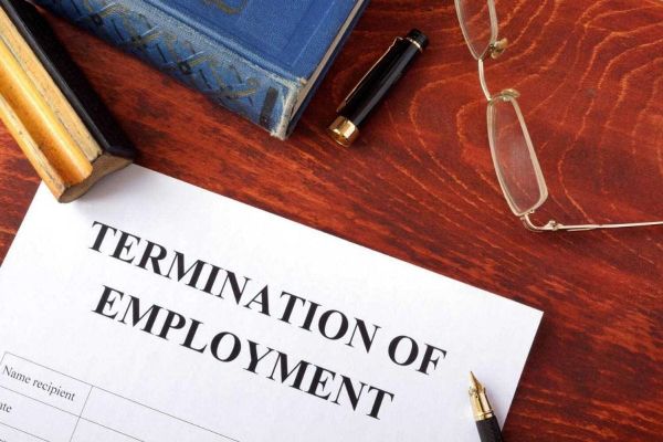 Dubai: Are Employees Entitled to Compensation if Terminated Within a Week of Joining?