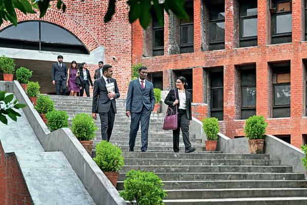 Top Indian Institutes Set to Open Campuses in Dubai